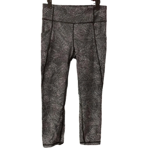 LULULEMON TIME TO SWEAT CROP LEGGINGS - Picture 1 of 5